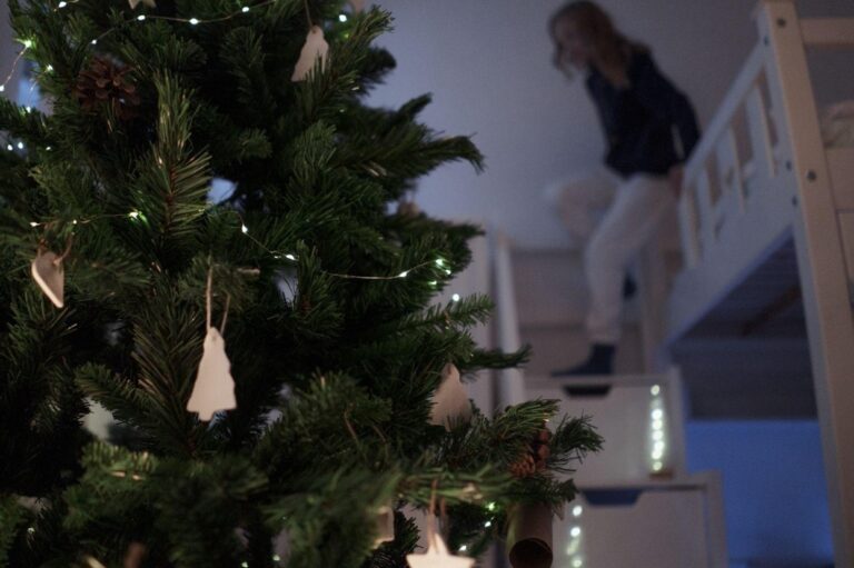 Make the Holidays Shine with a Prelit Artificial Tree